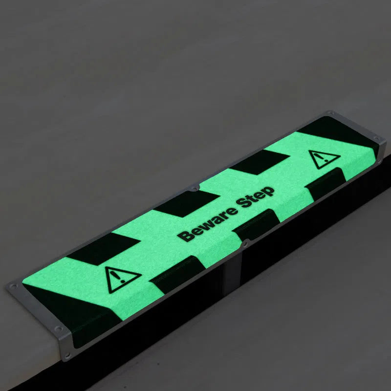 I18n Error: Missing interpolation value "Imagealt" for "Indlæs billede i Gallery Viewer, {{ Imagealt }}"