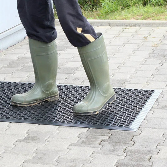 Bikubemønstret måtte med affaset kant, 914x1524mm 13mm tyk